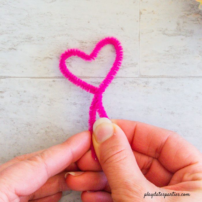 how to make heart shaped cupcake toppers step 3