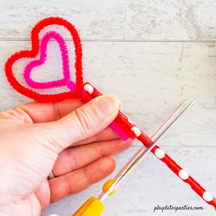 how to make heart shaped cupcake toppers step 7