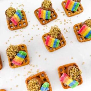 Image for Quick and Easy Pot of Gold Pretzels Perfect for St. Patrick's Day