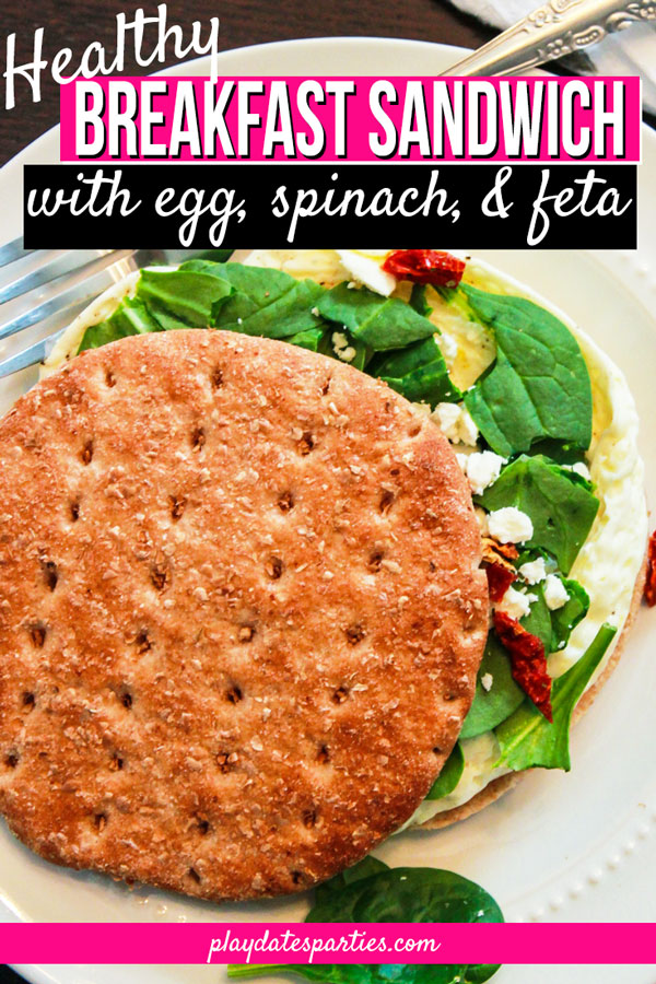 Mornings on the go call for a quick and easy breakfast option. But before you reach for the cereal box, take a look at this simple healthy breakfast sandwich instead. I love that the eggs give it plenty of protein, and the make ahead options turn this into a fast way to start your day right (especially for hectic school mornings) #breakfast #healthyrecipes #eggs