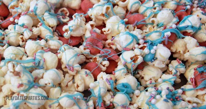 This mermaid munch recipe combines sweet and salty ingredients for the perfect 10-minute treat to feed a whole crowd of kids.