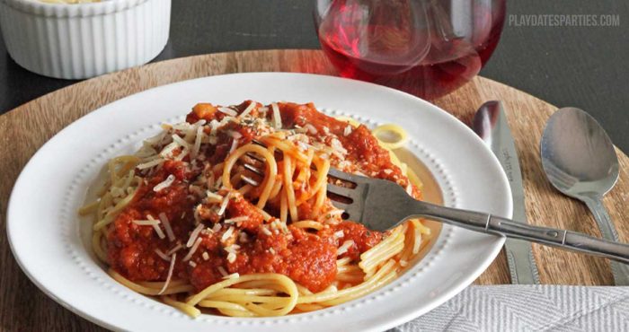 Never get stuck with dry pasta again! Try these six tips to stretch jarred pasta sauce to cover a pound of pasta and taste even better than out of the jar!