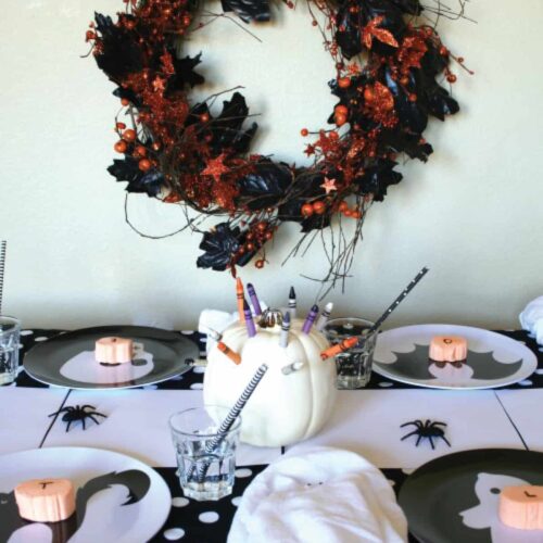 19 Spooktacular Black and White Halloween Party Ideas
