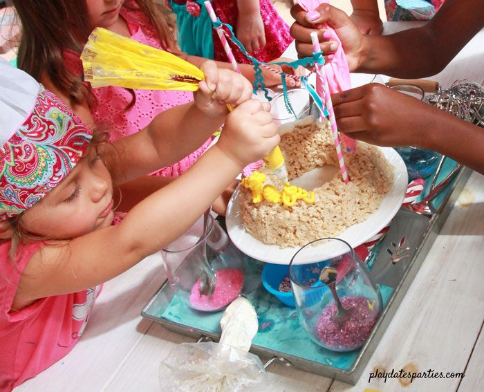 Let the kids all decorate a mini Rice Krispie cake at a baking birthday party!