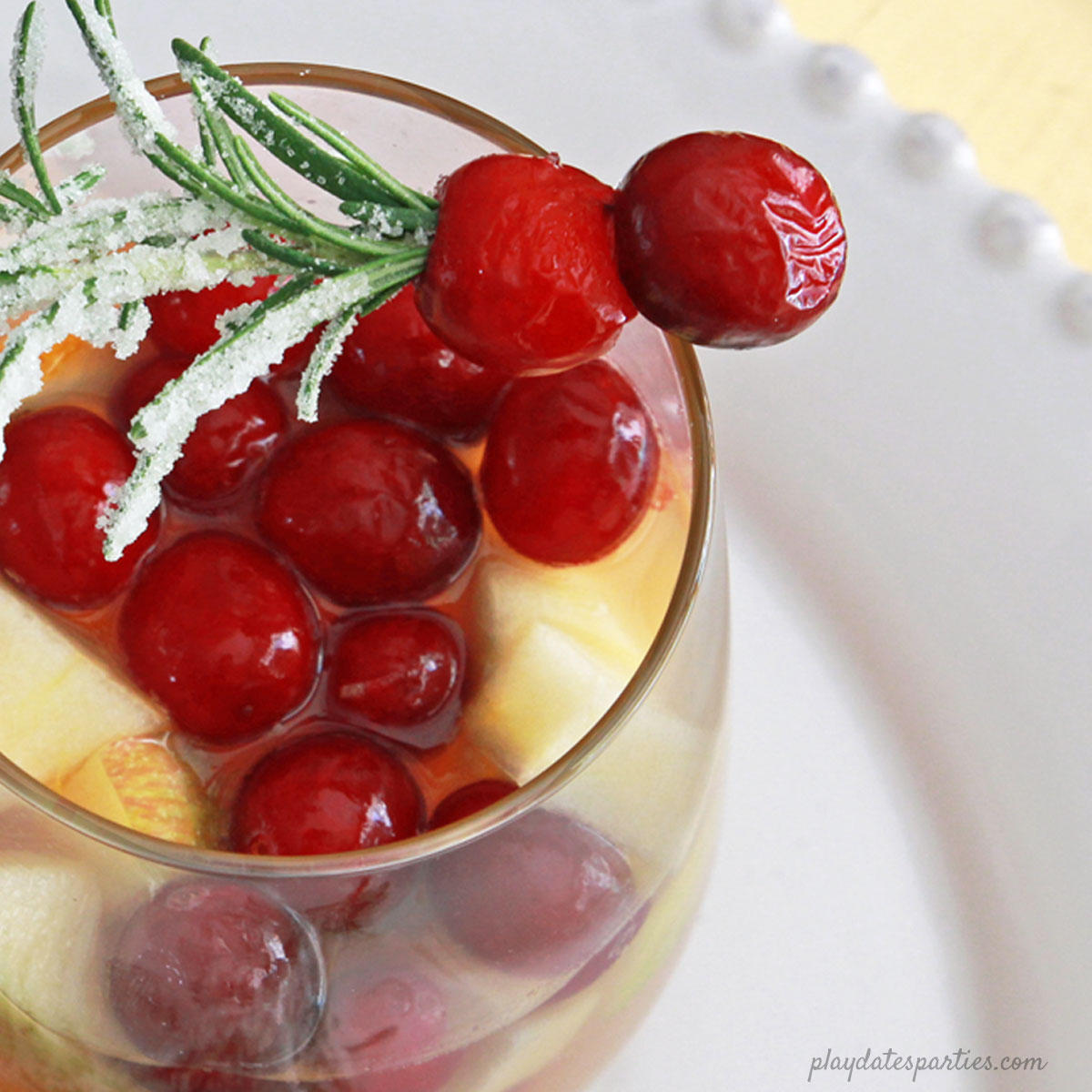 White Wine Holiday Sangria Easy Holiday Cocktail Recipes