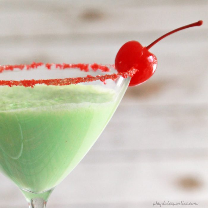 The creamy apple mock-tini #recipe is the perfect easy green mocktail for #kids during the #holiday season. Kids love that this drink is full of surprising flavors, but would you drink it? 