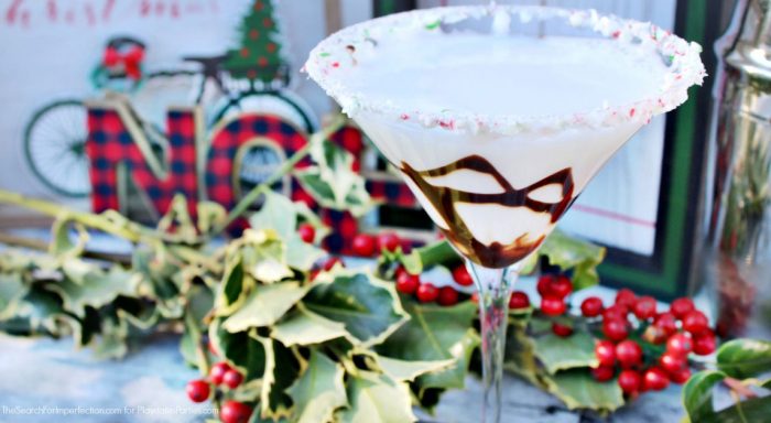 Looking for a stunning (but also EASY) #holiday #cocktail? Give this Peppermint Mochatini Cocktail Recipe a try. You'll love how simple it is to pull together, and your guests will love the beautiful garnish combined with the #chocolate and mint flavors.