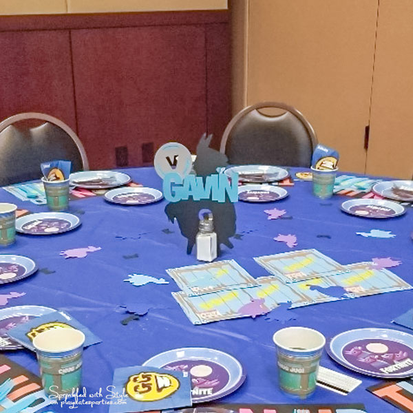 Fortnite party table