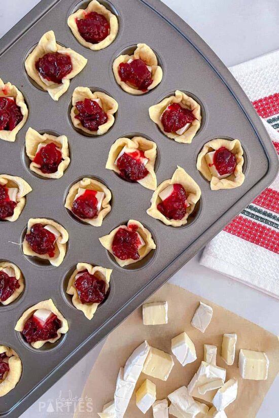 Cranberry Brie Bites