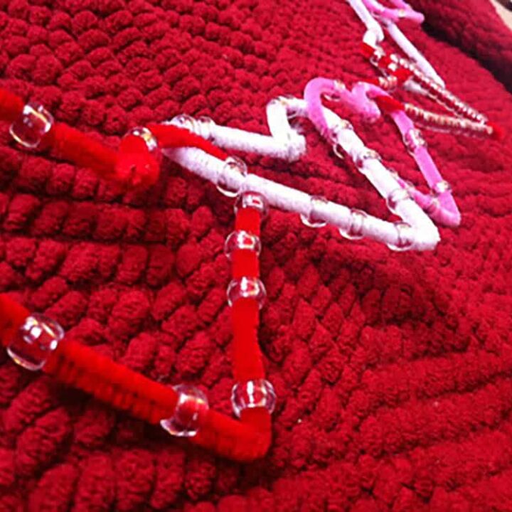 Image for Valentine Heart Garland with Pipe Cleaners and Beads