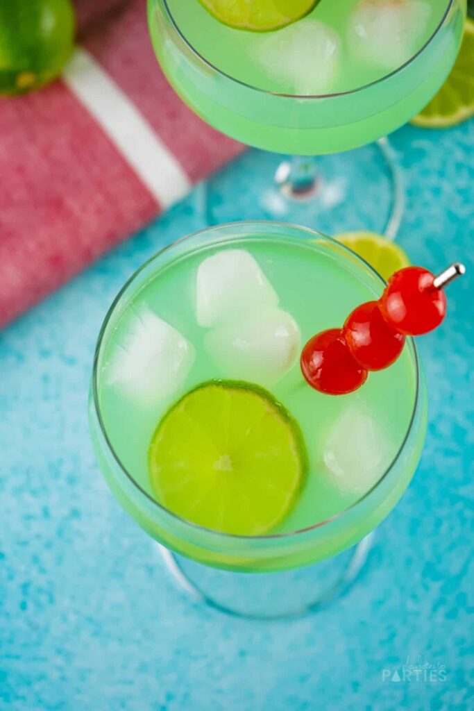 Tipsy Mermaid White Claw Cocktail