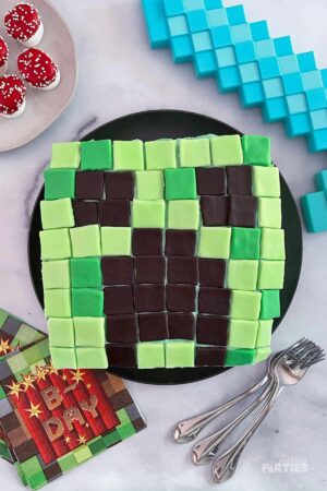 Minecraft Creeper Cake for a birthday party.